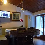 Campiglio; Dedica A Te La Calda Mansarda Di Pia